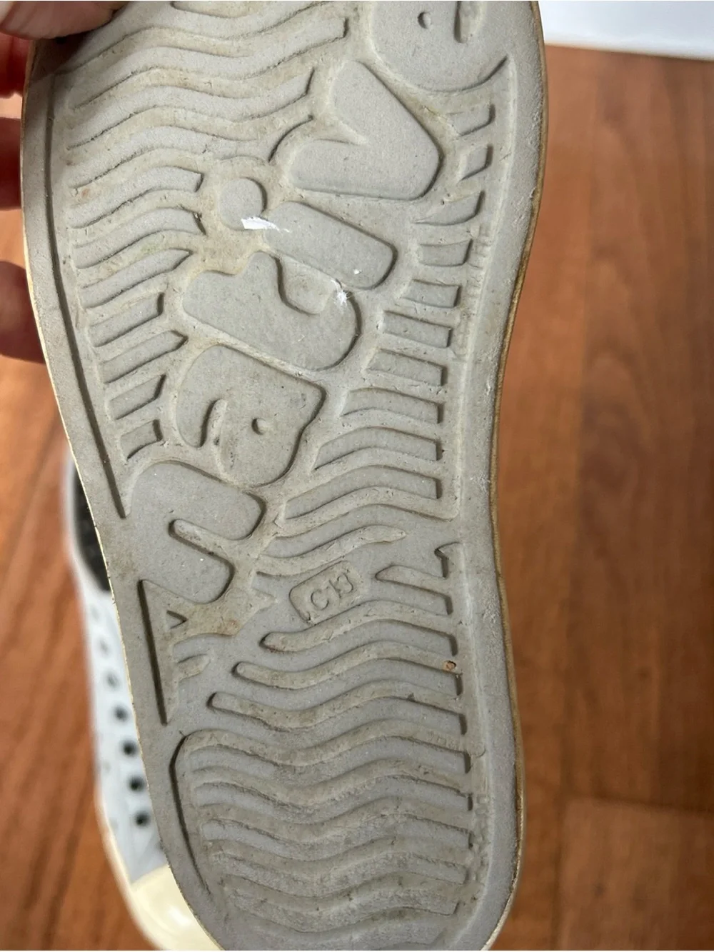 Native Jefferson Water Shoes Slip On Boys Or Girls Size 13 Gray